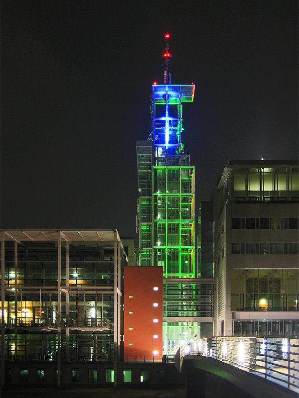 Klangturm in blaugruen.jpg - Klangturm